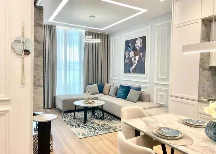 Aura By Damm\'S Villas